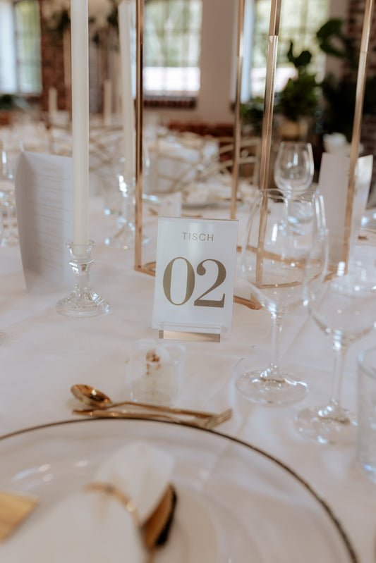 Tischnummer “Mona“